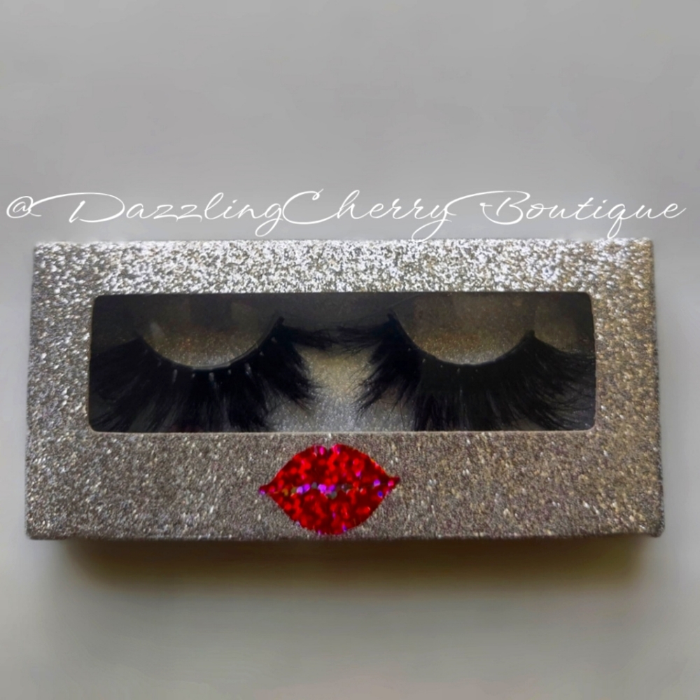 Fluffy Eyelashes - Ms Lady